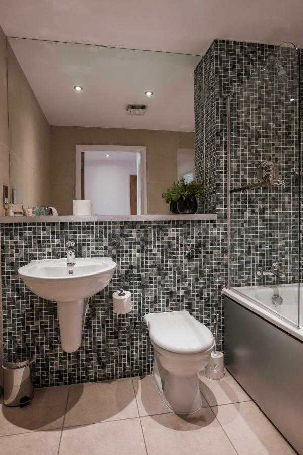 The Chambers, Riverside West Апартаменты *
